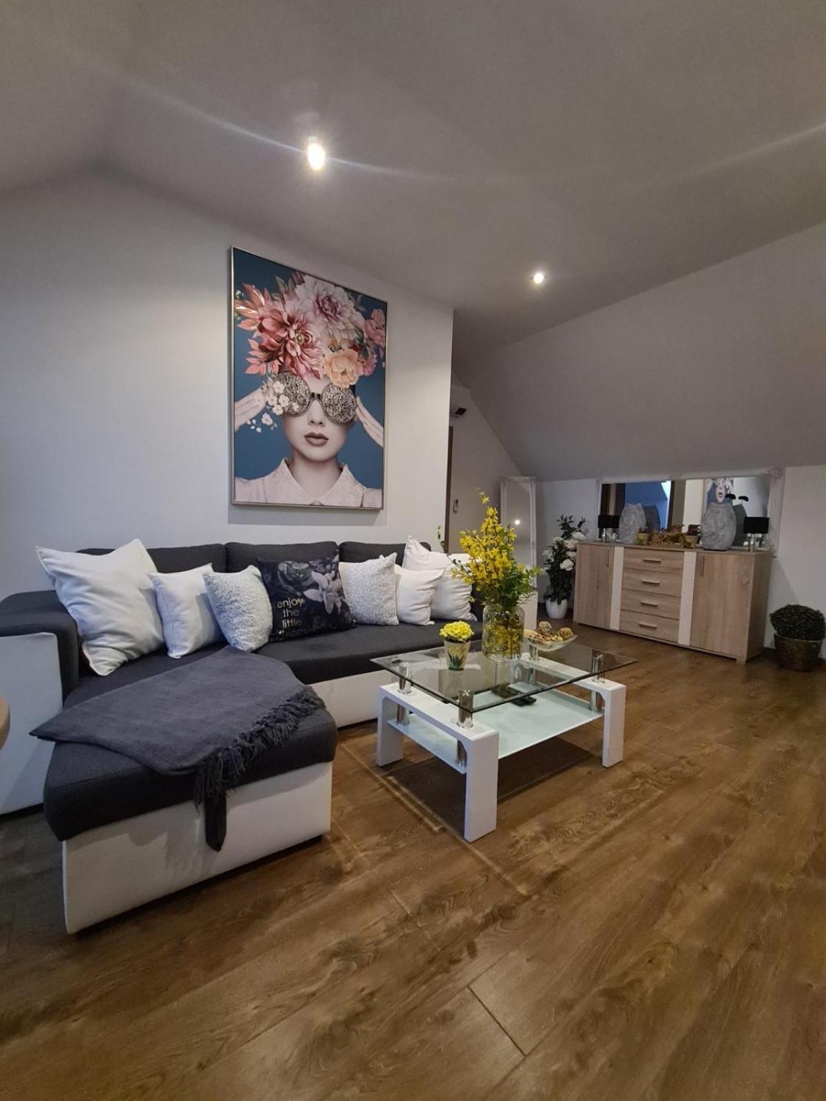 Apartment Zvonarska With Parking โกชิเซ ภายนอก รูปภาพ